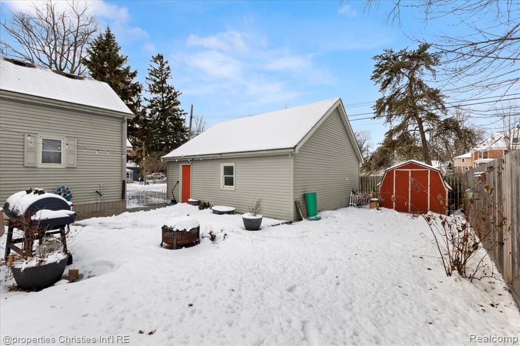814 S 7th Street, St. Clair, MI 48079 — Photo 10