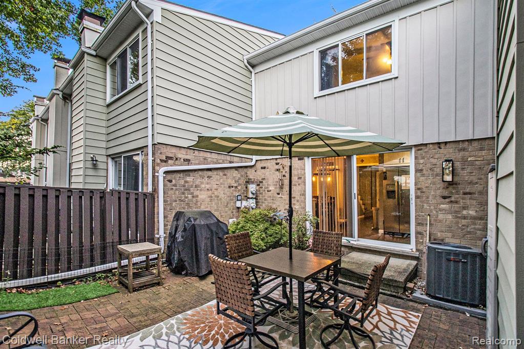 1807 WICKHAM Street, Royal Oak, MI 48073 — Photo 27