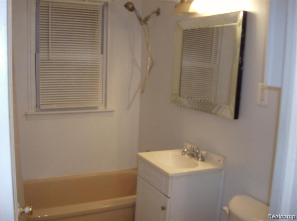 10641 TROY Street, Oak Park, MI, 48237