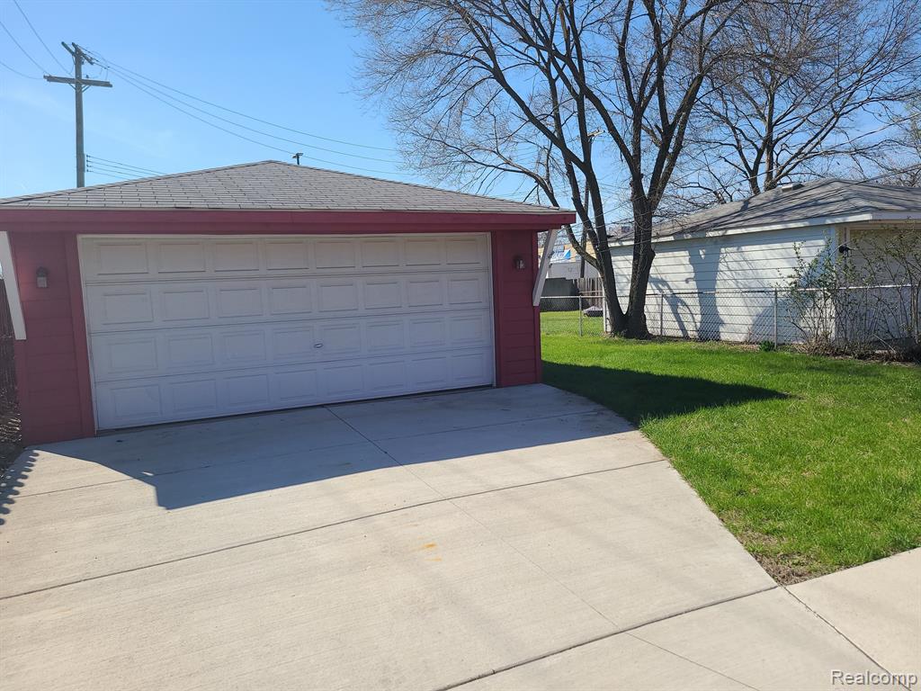 5652 WESTPOINT Street, Dearborn Heights, MI 48125 — Photo 22