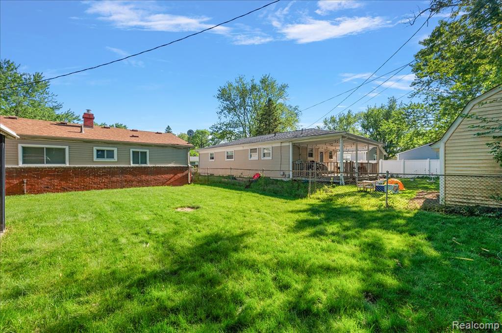 26061 Cameo Court, Madison Heights, MI 48071 — Photo 18