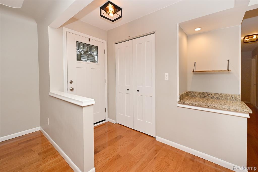 5541 Meadow Lane, Shelby Twp, MI 48316 — Photo 3