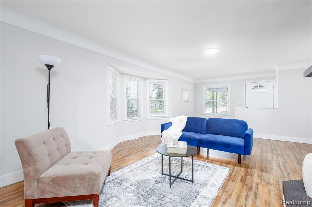 5502 Rowley Boulevard, Waterford, MI 48329 — Photo 11
