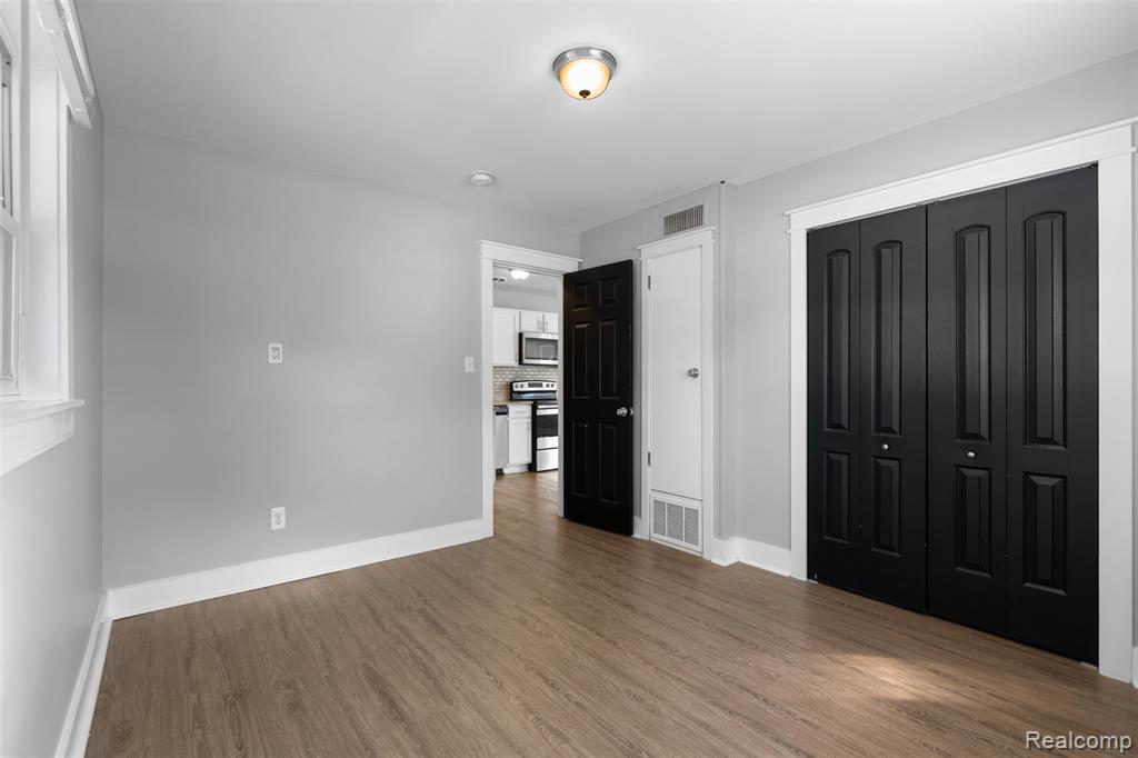 4401 Crooks Road, Royal Oak, MI 48073 — Photo 9