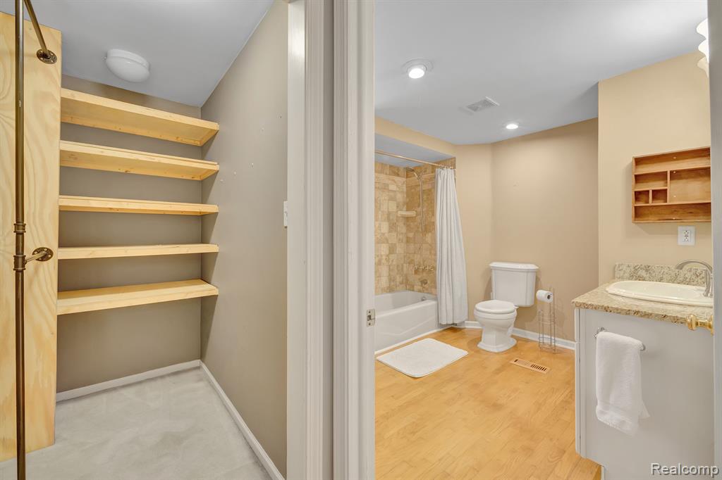 4423 Groveland Avenue, Royal Oak, MI 48073 — Photo 31