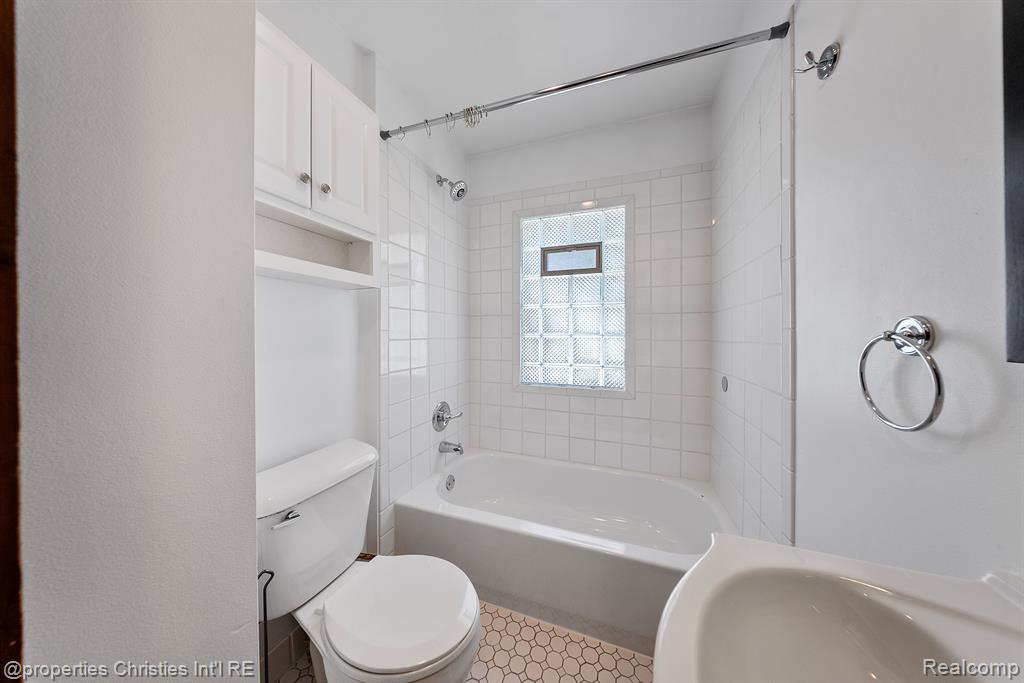 972 HARVARD Road, Berkley, MI 48072 — Photo 19