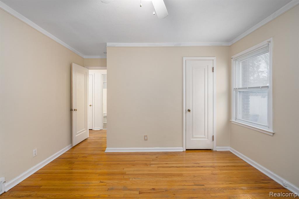 6585 Dolphin Street, Dearborn Heights, MI 48127 — Photo 15