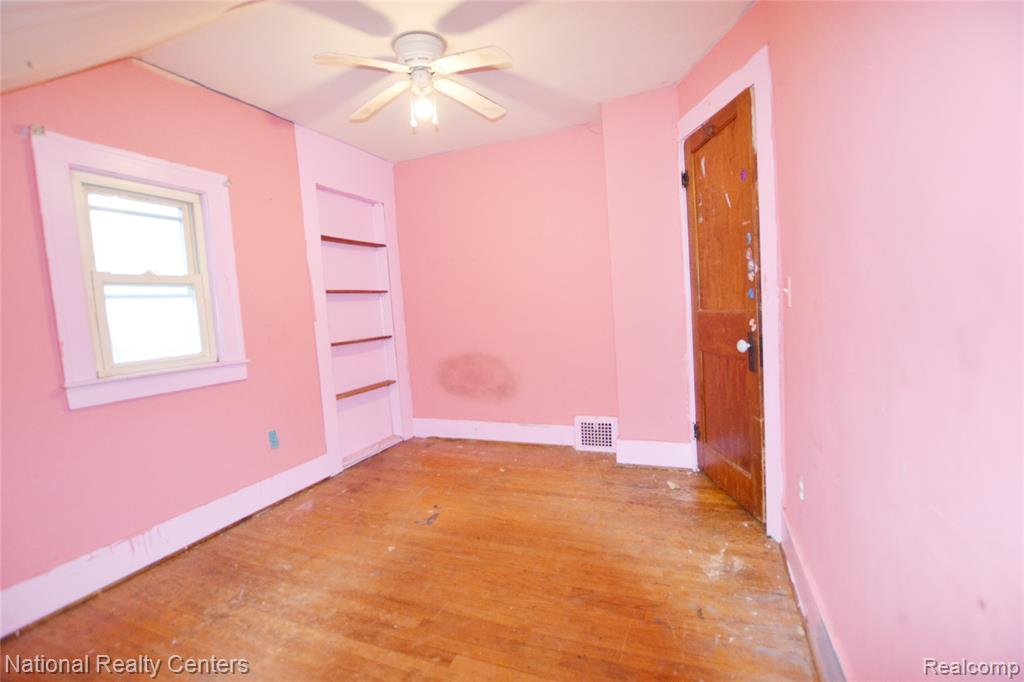 757 Orchard Street, Wyandotte, MI 48192 — Photo 16