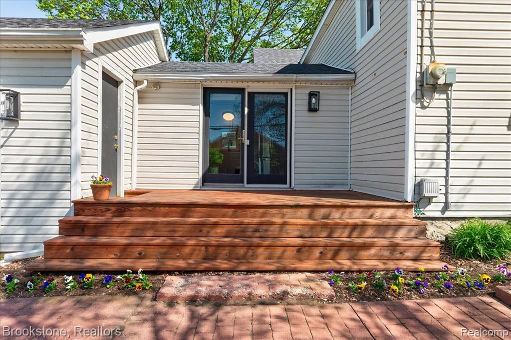 207 N Church, Ortonville, MI 48462 — Photo 8