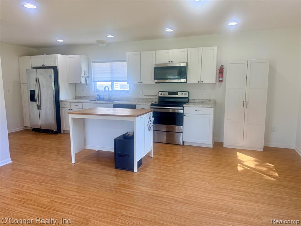 1930 GRATIOT BLVD, Marysville, MI 48040 — Photo 4