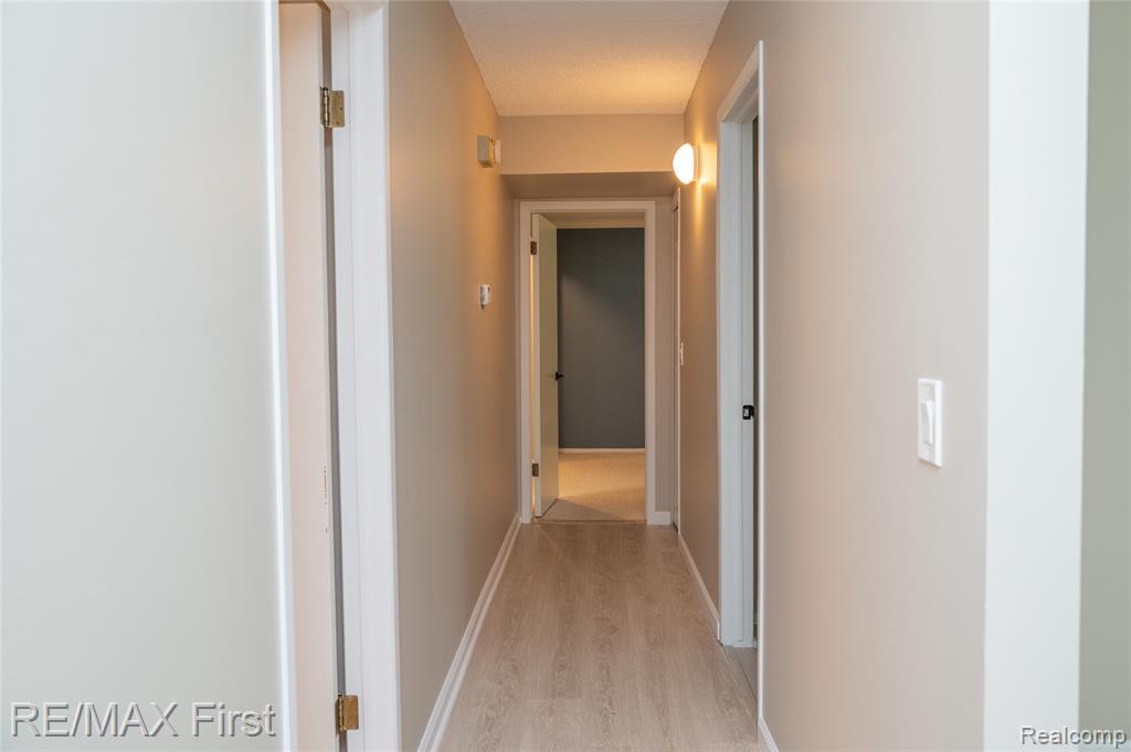 17865 University Park Drive, Livonia, MI 48152 — Photo 70