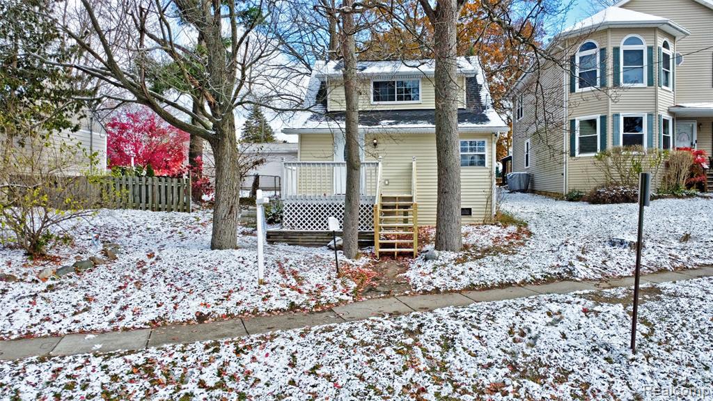 126 N North Shore Drive, Lake Orion, MI 48362 — front exterior