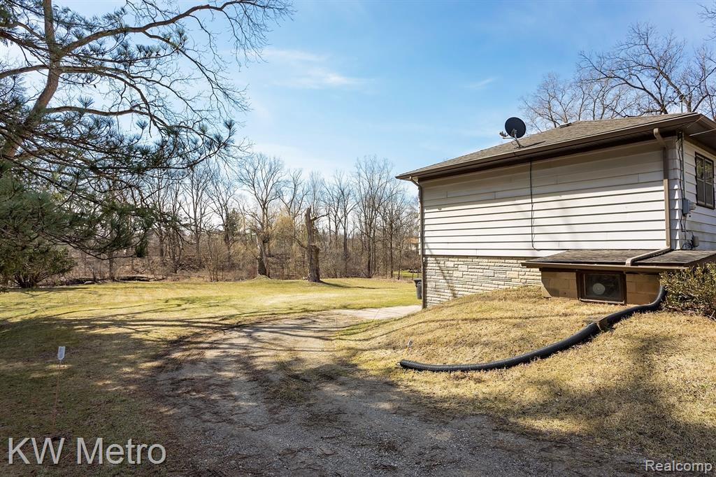 49151 RIDGE Court, Northville, MI 48168 — Photo 30