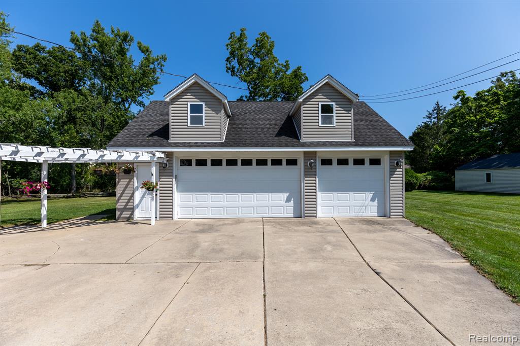7950 ISLAND Boulevard, Grosse Ile, MI 48138 — Photo 45