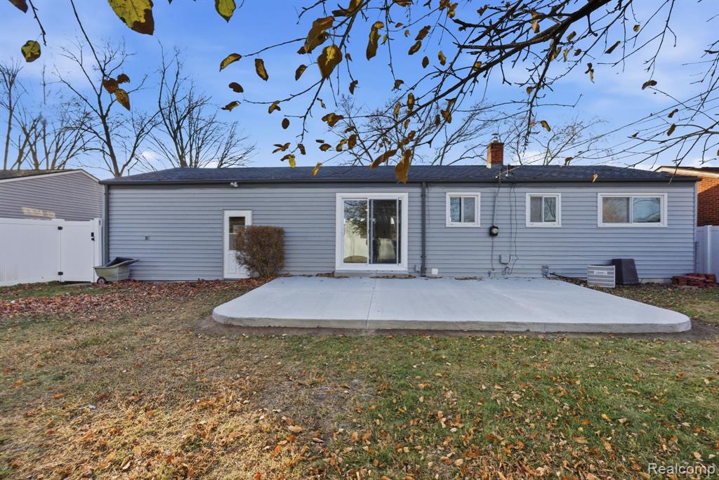 42142 Betley Drive, Sterling Heights, MI 48313 — Photo 4