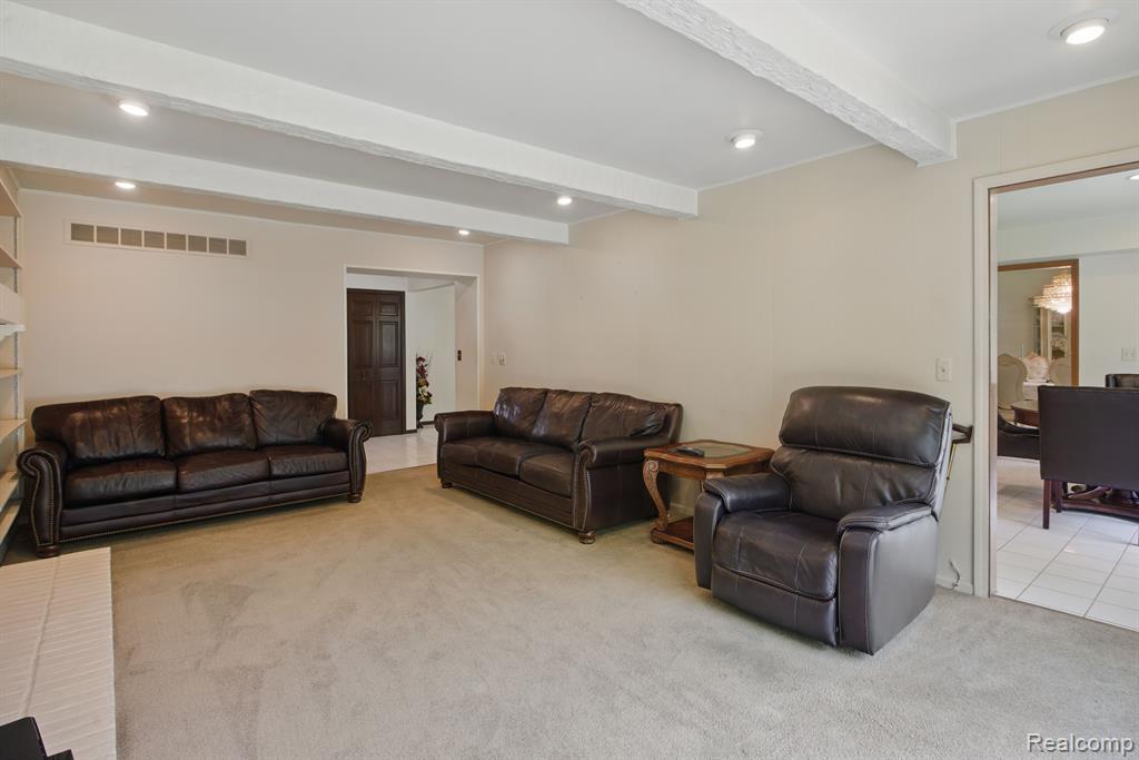 5389 Vincennes Drive, Bloomfield Hills, MI 48302 — Photo 38