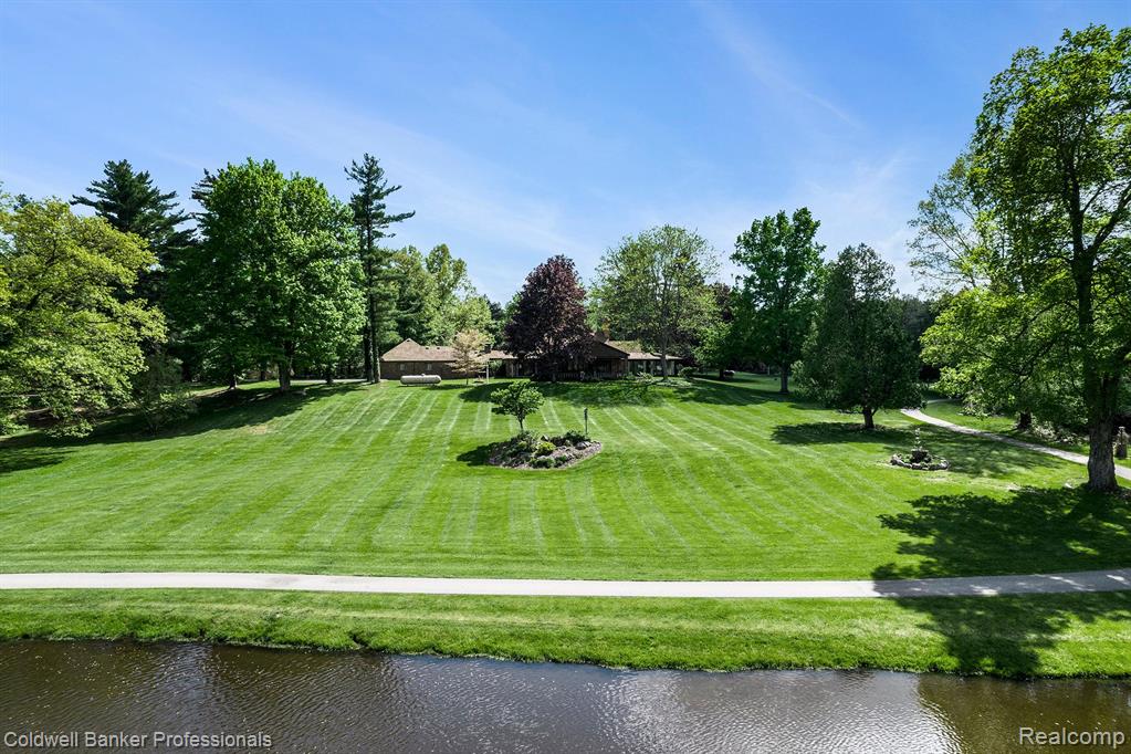 2103 E NEWARK Road, Lapeer, MI 48446 — Photo 7
