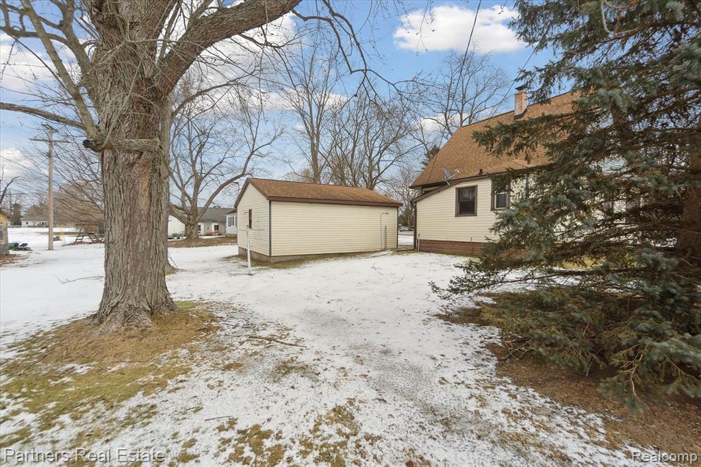 503 N Main Street, Webberville, MI 48892 — Photo 36