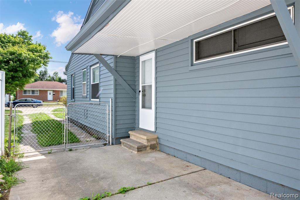 8818 Clippert Street, Taylor, MI 48180 — Photo 30