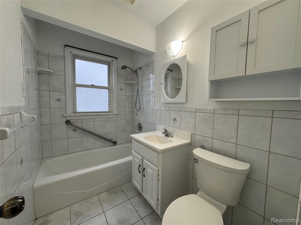 443 E Southlawn Boulevard, Birmingham, MI 48009 — Photo 6