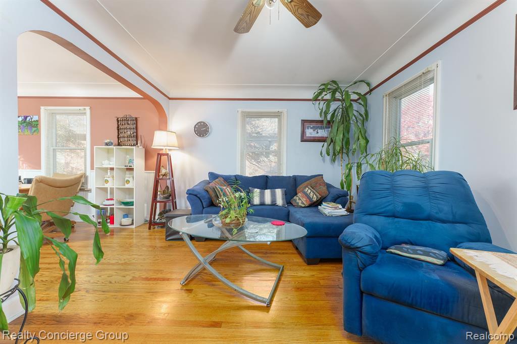 9929 ARDEN Street, Livonia, MI 48150 — Photo 7