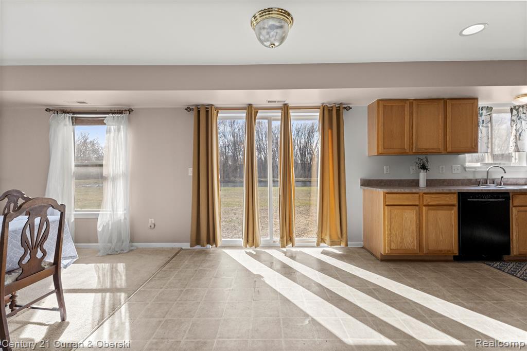 41973 Milton Drive, Van Buren, MI 48111 — Photo 10