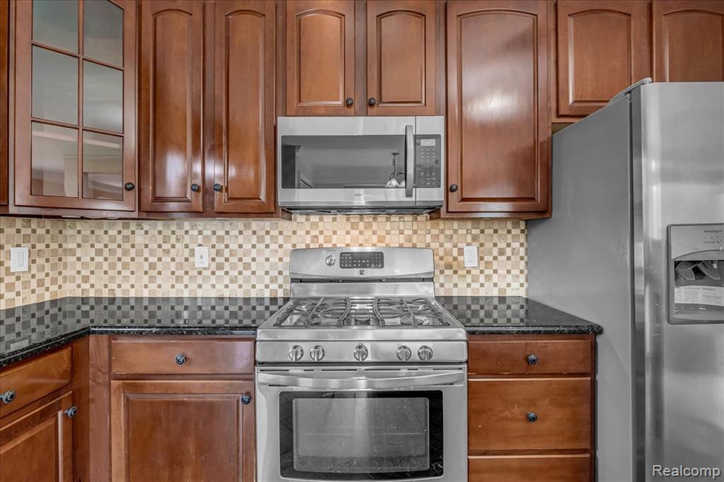 673 Ethan Drive, Westland, MI — Photo 14
