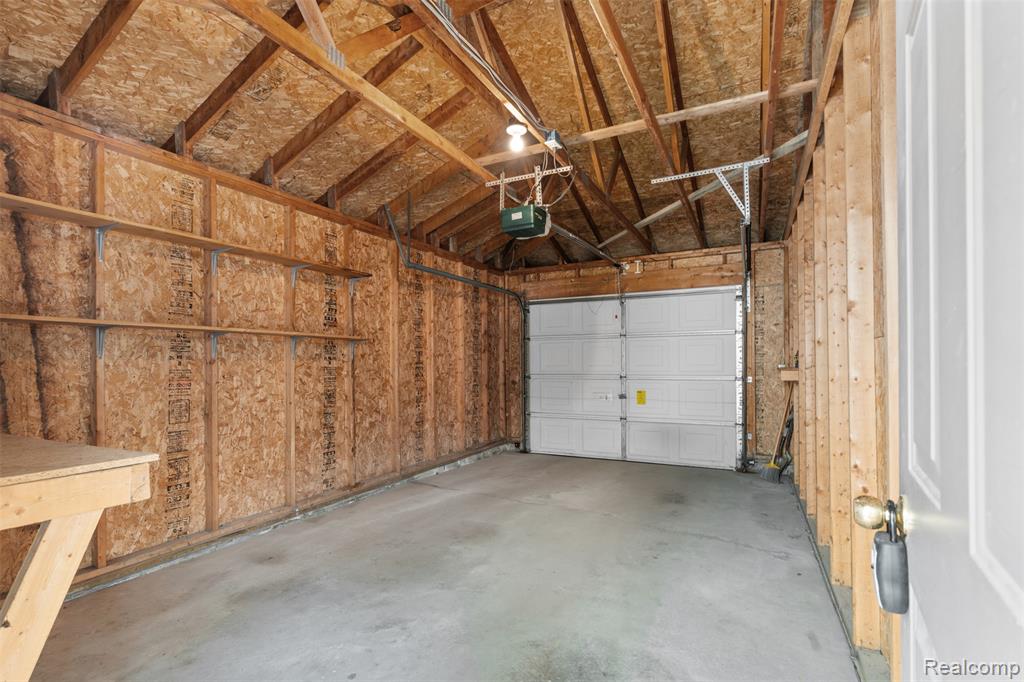 4921 N Oak Hill Drive, Waterford, MI — Photo 24