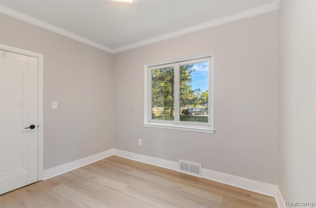 11 S Gratiot Avenue, Mount Clemens, MI 48043 — Photo 12