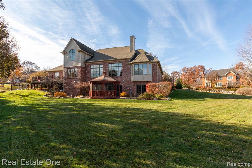 658 Langley Road, Rochester Hills, MI 48309 — Photo 5