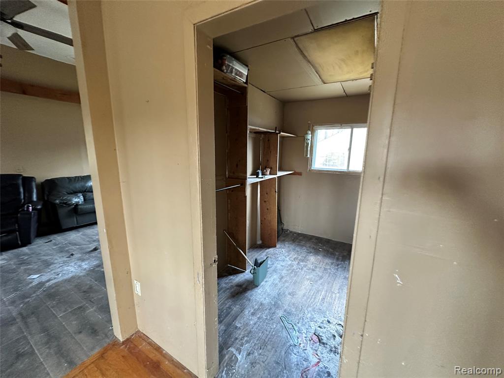 235 Woodbine Drive, Milford, MI 48380 — Photo 35
