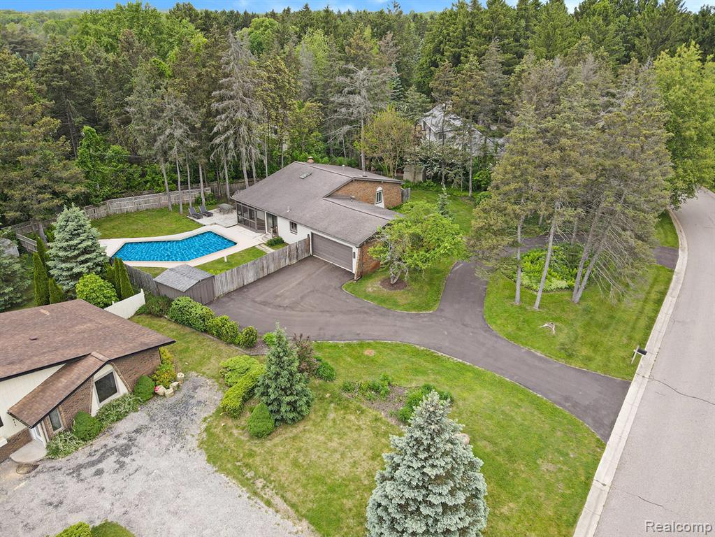 7831 Caberfae Trail, Clarkston, MI 48348 — Photo 22