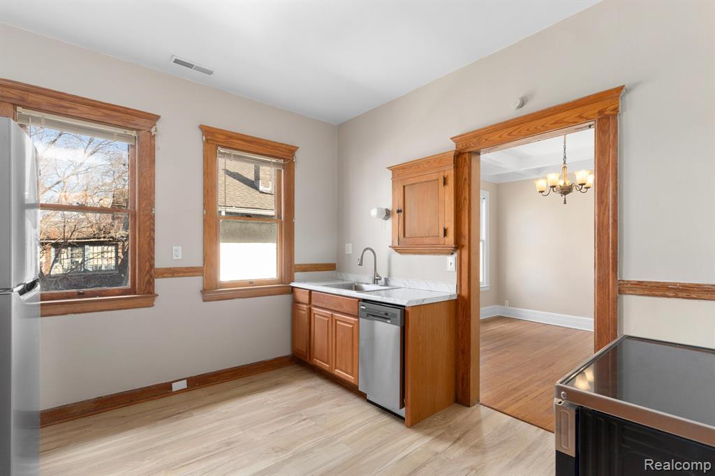 7831 Van Dyke Place, Detroit, MI 48214 — Photo 15