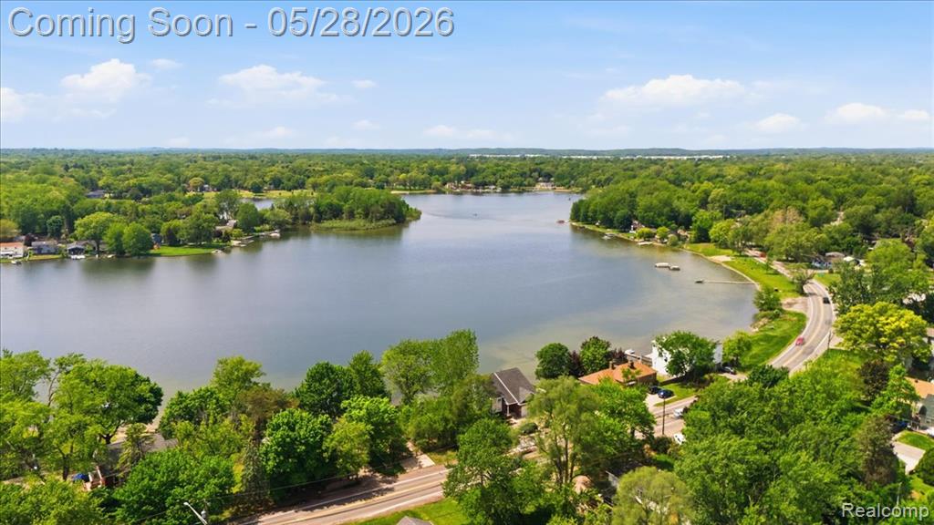 4805 Fenmore Avenue, Waterford, MI 48328 — Photo 29