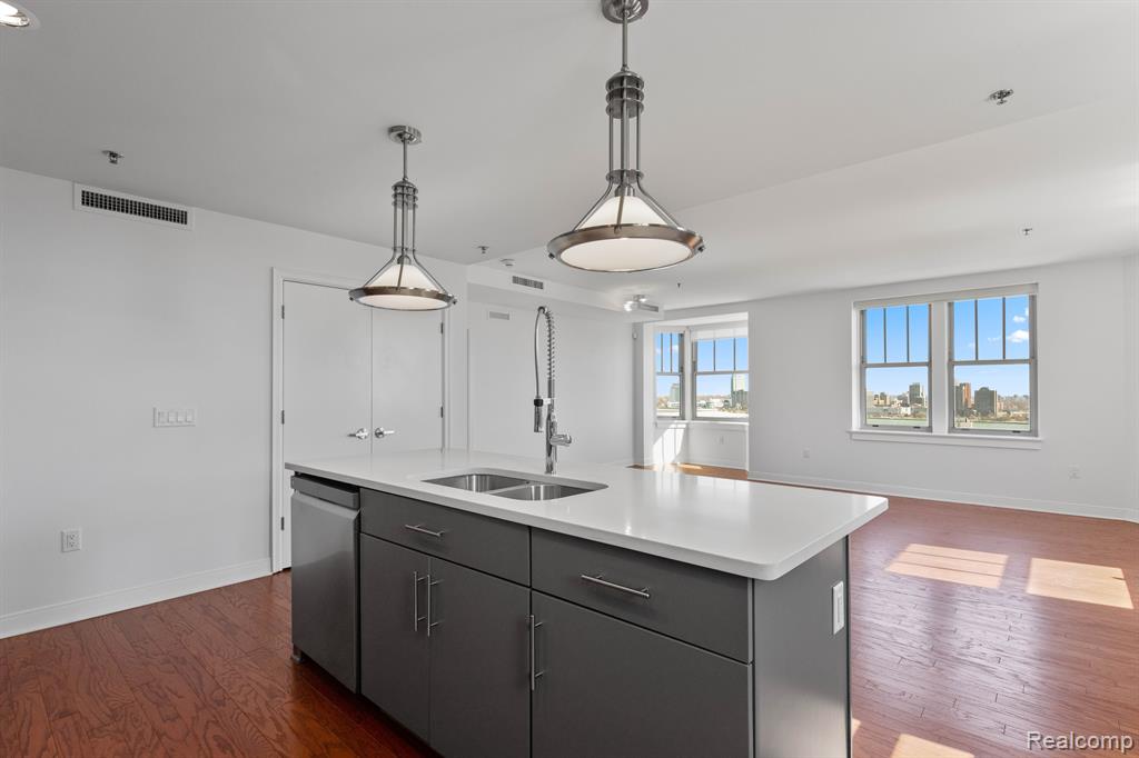 525 W Lafayette Boulevard, 14D, Detroit, MI 48226 — Photo 8