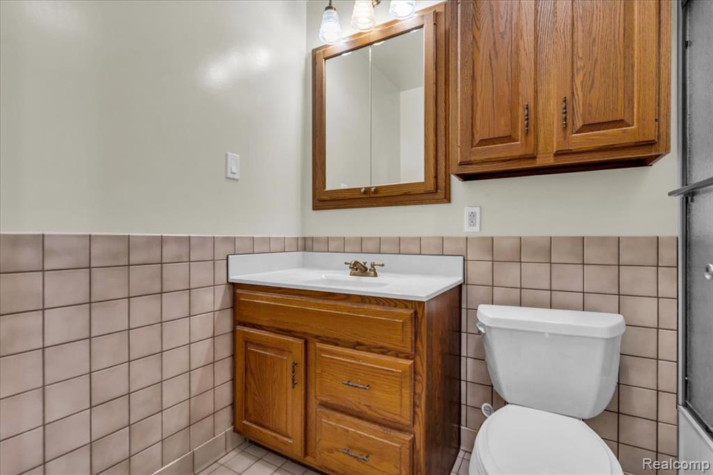 25615 Tireman Street, Dearborn Heights, MI 48127 — Photo 21