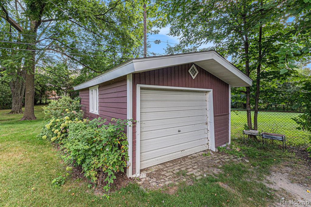 772 Marengo Drive, Troy, MI 48085 — Photo 16