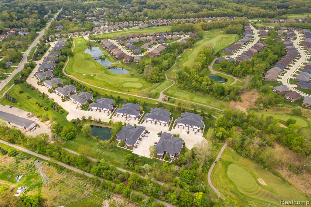 7004 BOULDER POINTE Drive, 89, Washington, MI — Photo 32