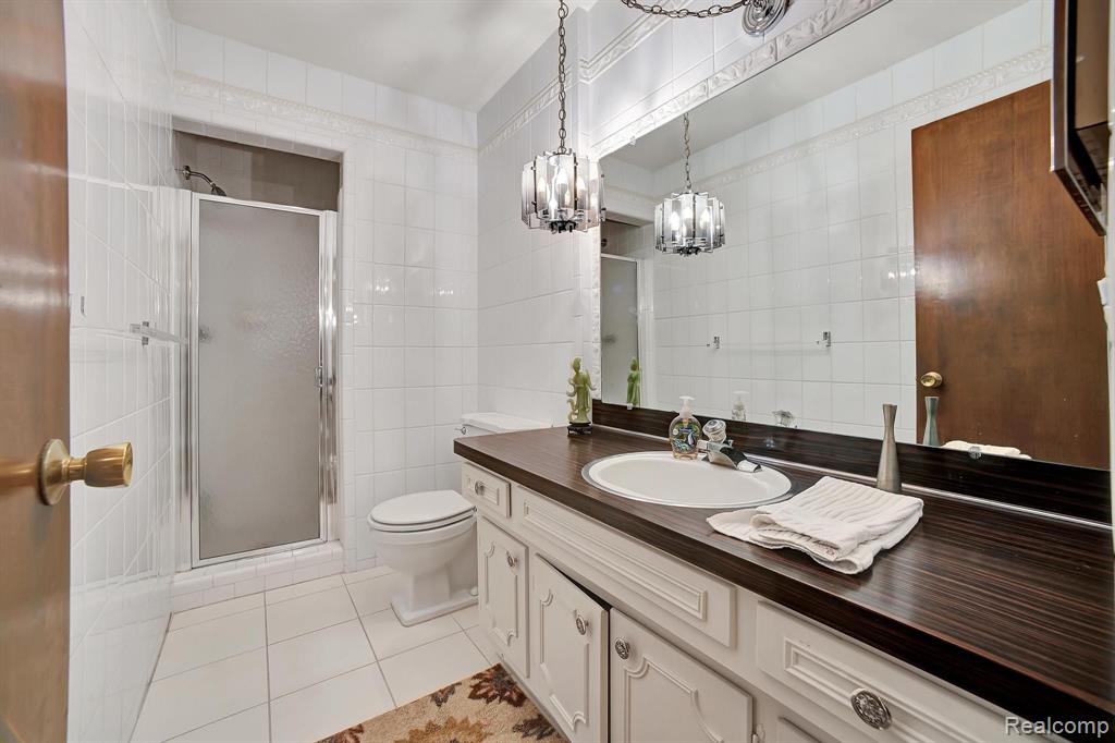 530 WHITEHALL Road, Bloomfield Hills, MI 48304 — Photo 29