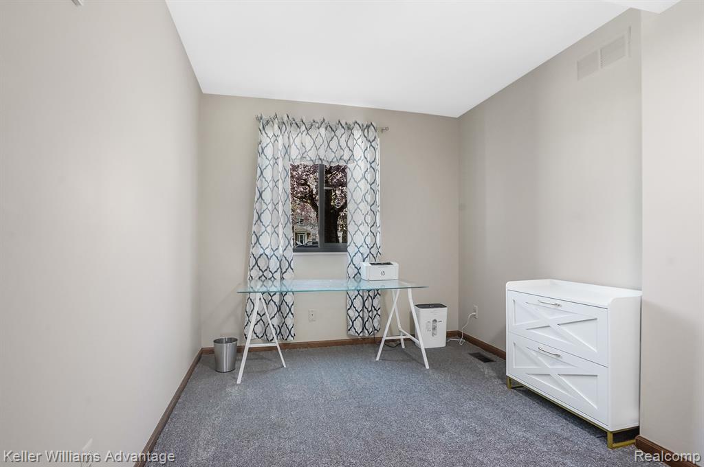 5105 Beachwood Court, Commerce Twp, MI 48382 — Photo 25