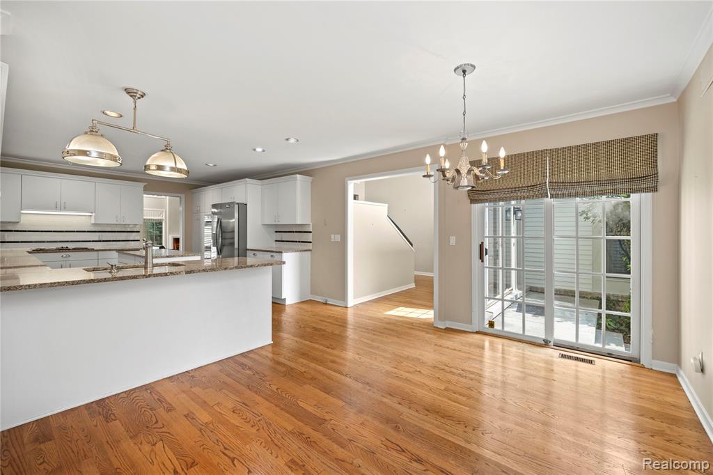 7277 Simsbury Drive, West Bloomfield, MI — Photo 18