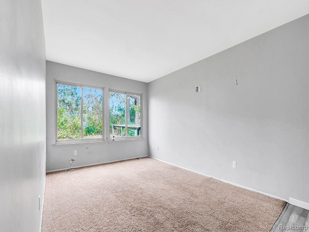 5553 BIG PINE Drive, Ypsilanti, MI 48197 — Photo 7