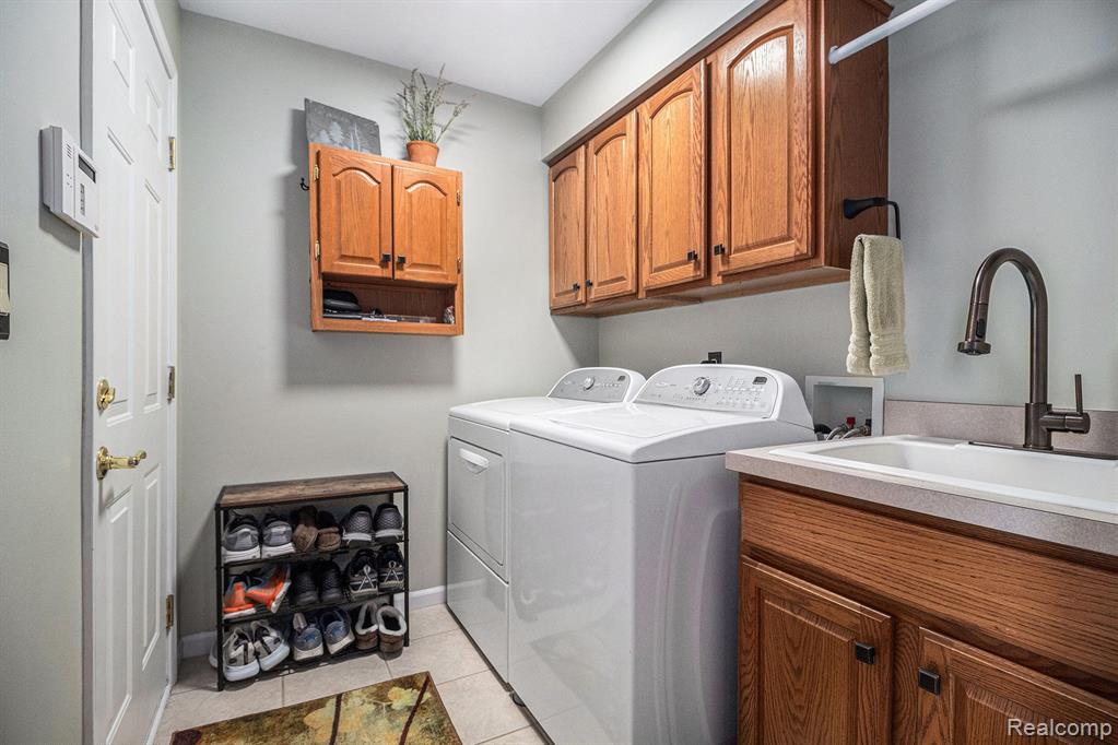 404 WALNUT Drive, 34, South Lyon, MI 48178 — Photo 22