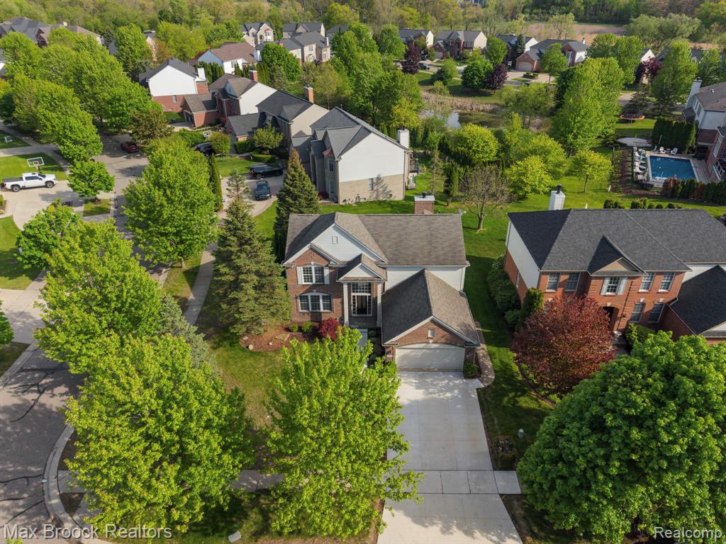 7657 Windgate Circle, West Bloomfield, MI 48323 — Photo 46