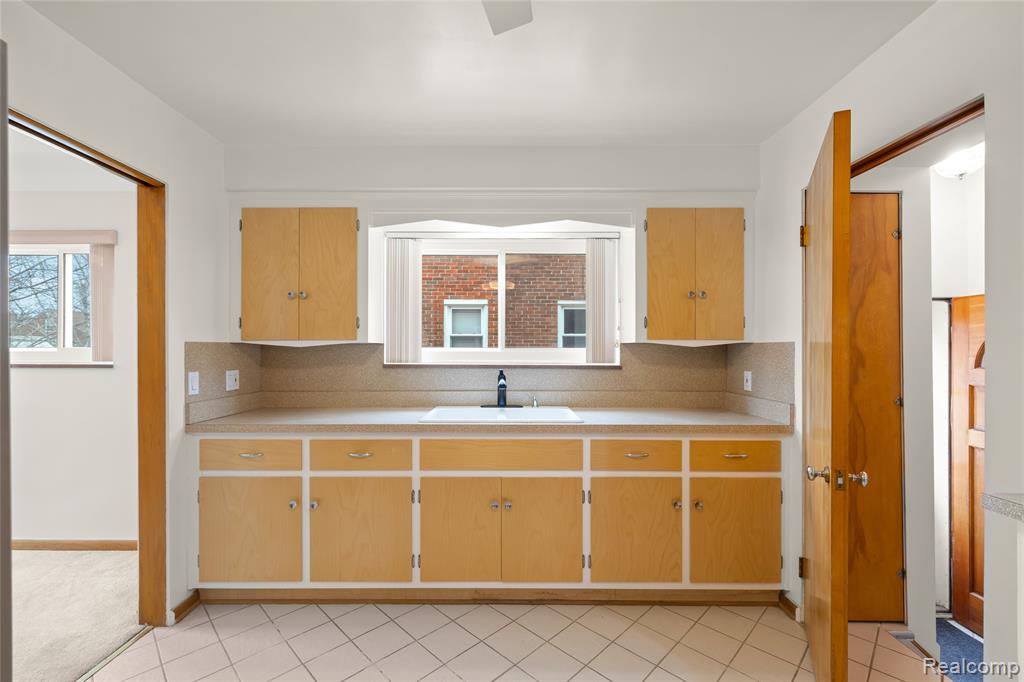7828 Kolb Avenue, Allen Park, MI 48101 — Photo 6