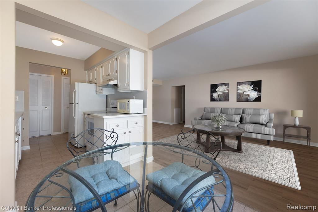 425 Riviera Drive, Saint Clair Shores, MI 48080 — Photo 18