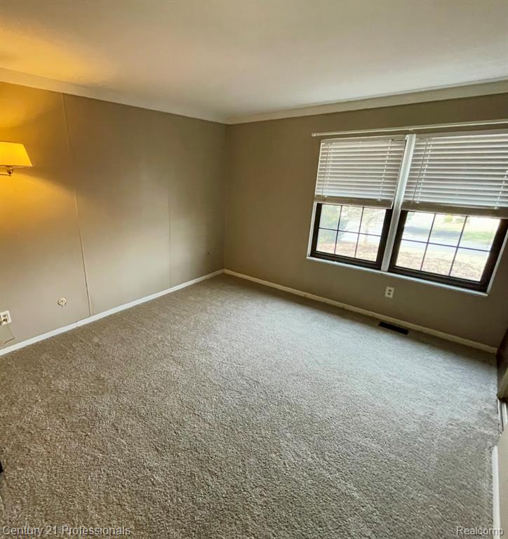 955 Sherwood Forest Drive, 52, Rochester Hills, MI 48307 — Photo 12