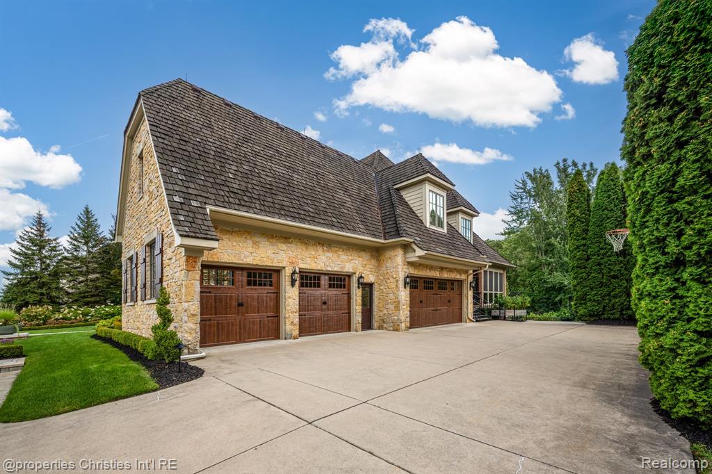 47765 Bellagio Drive, Northville, MI 48167 — Photo 77