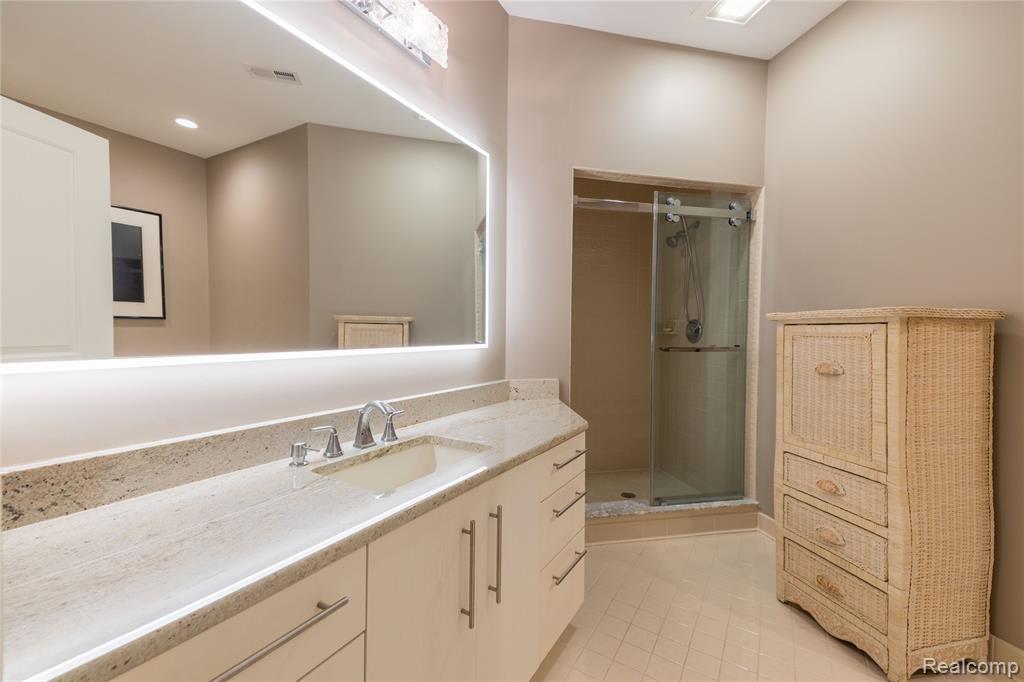 24 Kreger Drive, Wyandotte, MI 48192 — Photo 26