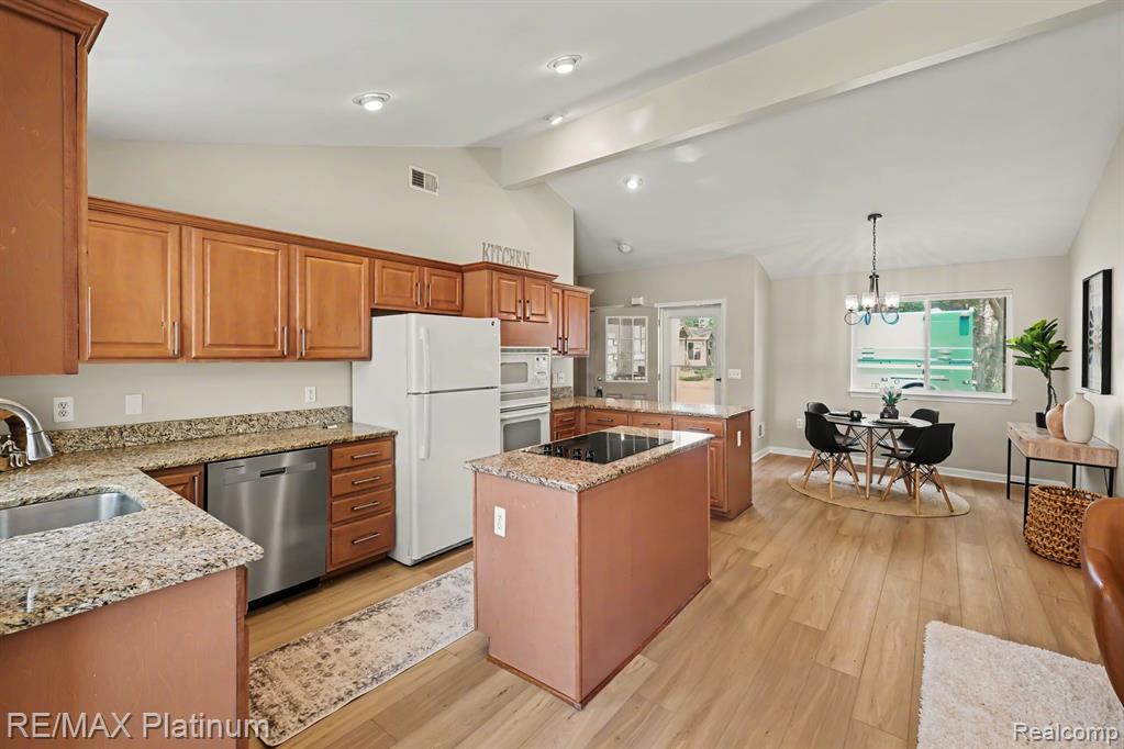 11624 ISLAND COURT, Hartland, MI 48353 — Photo 3